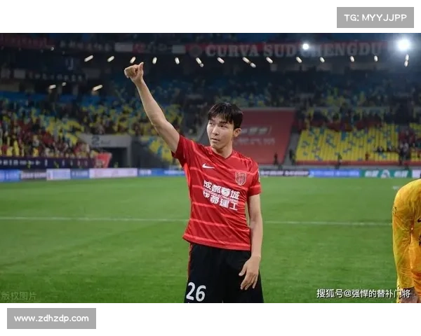 成都蓉城签约塞超边锋球迷热议新援实力与前景分析